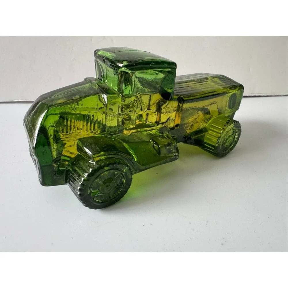 Vintage Rare AVON Oland After Shave Bottle Decanter BIG MAC Truck (FULL) 6 fl oz